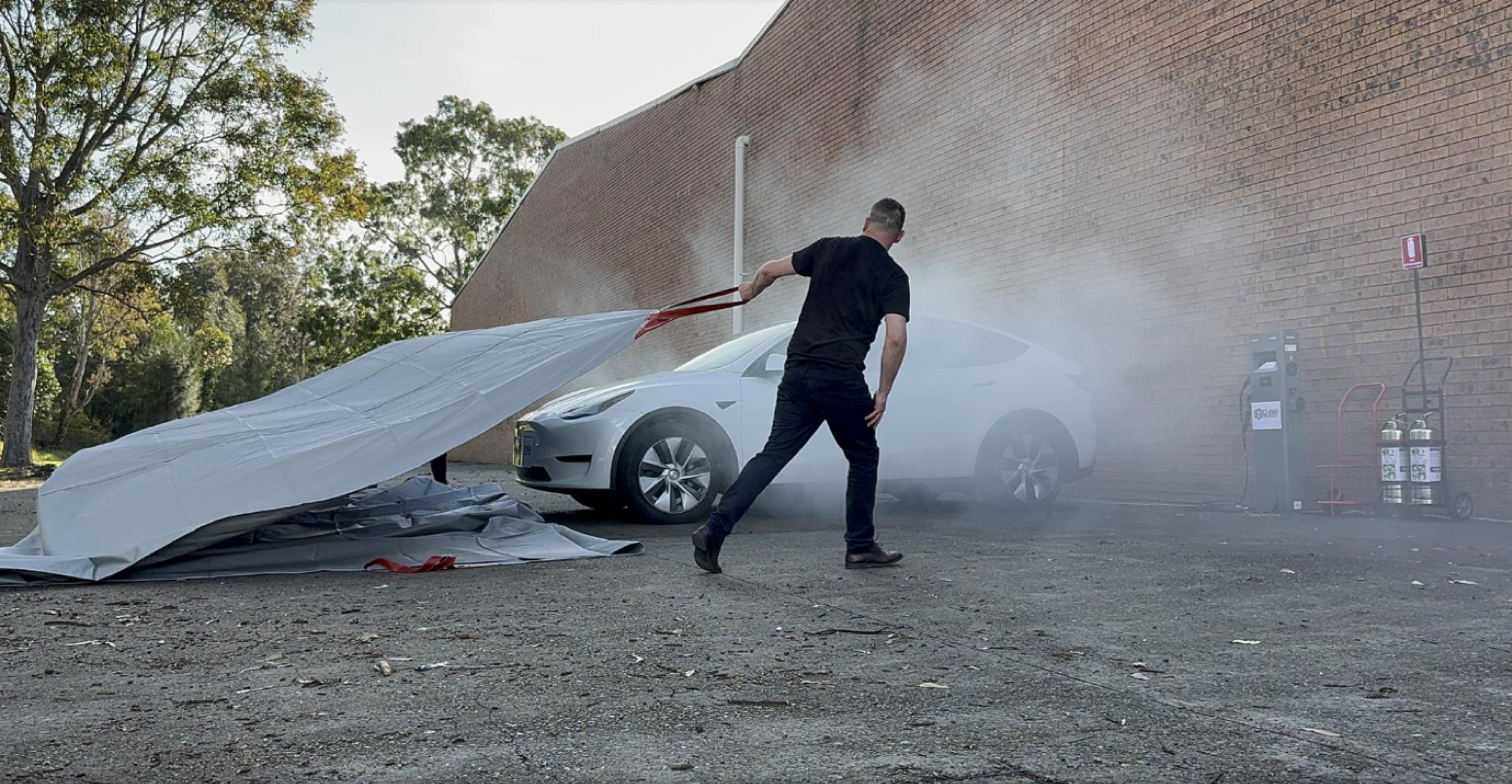 10m x 7.5m Electric Vehicle Fire Blanket to 1700°C